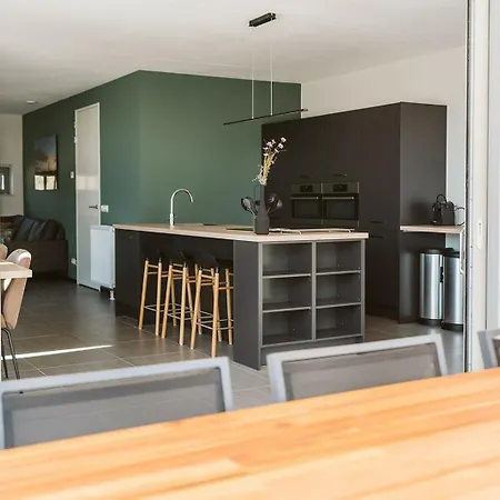 10 Persoons Comfort Holiday home Ouddorp